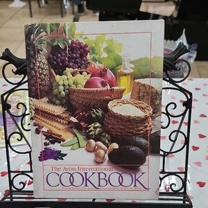 THE AVON INTERNATIONAL COOKBOOK